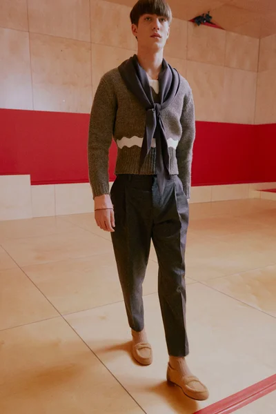 Look 19
